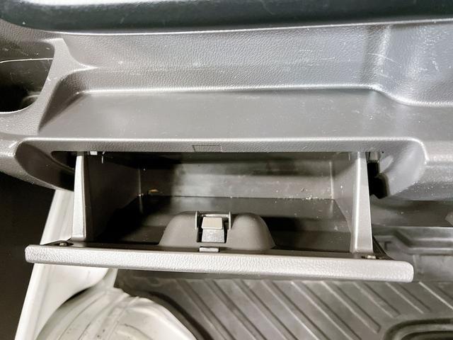 アクティトラック ＳＤＸ　禁煙車　５速ＭＴ　４ＷＤ　荷台作業灯　三方開　荷台保護パネル　ＦＭ／ＡＭラジオ　エアコン　パワステ　ヘッドライトレベライザー　運転席エアバック　ＡＢＳ　取扱説明書　点検記録簿（68枚目）