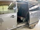広い室内と多人数乗車が魅力のミニバンタイプ。3列シートで家族や荷物が多い日も安心して出かけられます。乗り降りしやすい設計や豊富な収納で、日常の買い物から旅行まで快適なドライブをサポートします。