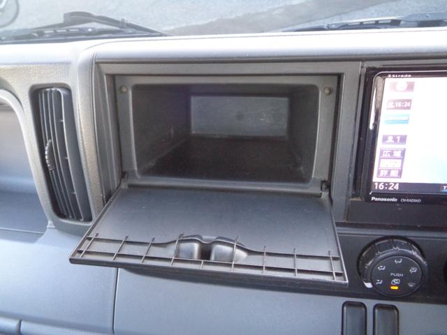 キャンター 　平ボディ　オートマチック　ディーゼルターボ　パワステ　パワーウィンドウ　左側電格ミラー　ラジオ　ＣＤ　ＤＶＤ　ＴＶ　ナビ　ＥＴＣ　キーレス　積載量１．５ｔ（26枚目）
