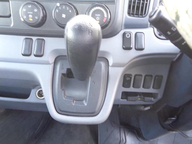 キャンター 　平ボディ　オートマチック　ディーゼルターボ　パワステ　パワーウィンドウ　左側電格ミラー　ラジオ　ＣＤ　ＤＶＤ　ＴＶ　ナビ　ＥＴＣ　キーレス　積載量１．５ｔ（28枚目）