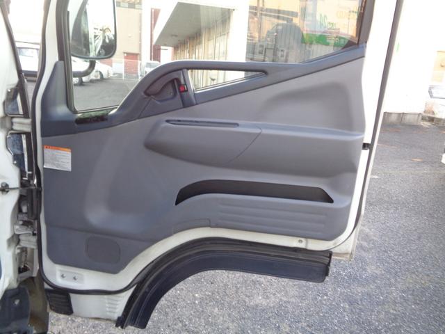 キャンター 　平ボディ　オートマチック　ディーゼルターボ　パワステ　パワーウィンドウ　左側電格ミラー　ラジオ　ＣＤ　ＤＶＤ　ＴＶ　ナビ　ＥＴＣ　キーレス　積載量１．５ｔ（40枚目）