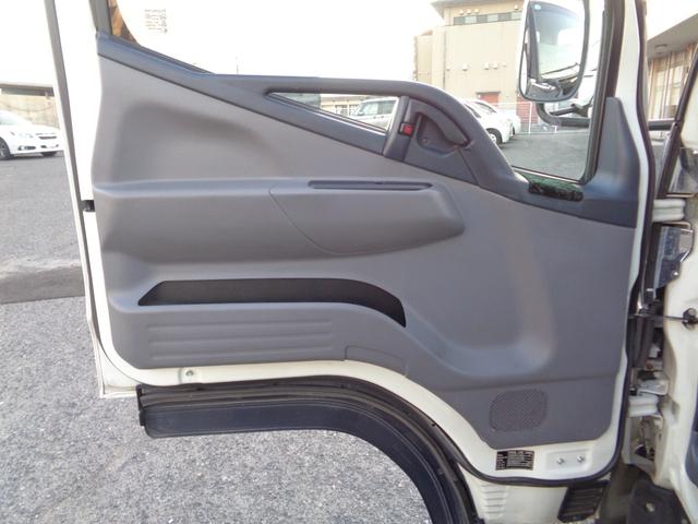 キャンター 　平ボディ　オートマチック　ディーゼルターボ　パワステ　パワーウィンドウ　左側電格ミラー　ラジオ　ＣＤ　ＤＶＤ　ＴＶ　ナビ　ＥＴＣ　キーレス　積載量１．５ｔ（41枚目）