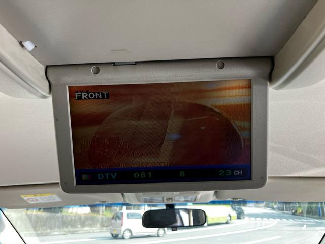 デリカＤ：５ Ｇ　パワーパッケージ　ワンオーナー　８人乗り　４ＷＤ　ＥＴＣ　ＨＤＤナビ　バックカメラ　後席モニター　フルセグＴＶ　ＣＤ　ＤＶＤ　ＨＩＤヘッドライト　スマートキー　ＡＷ１８インチ　クルーズコントロール　横滑り防止装置（5枚目）