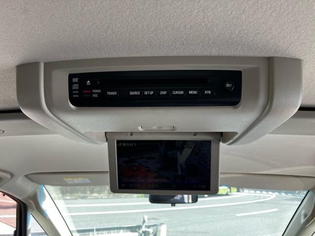 デリカＤ：５ Ｇ　パワーパッケージ　ワンオーナー　８人乗り　４ＷＤ　ＥＴＣ　ＨＤＤナビ　バックカメラ　後席モニター　フルセグＴＶ　ＣＤ　ＤＶＤ　ＨＩＤヘッドライト　スマートキー　ＡＷ１８インチ　クルーズコントロール　横滑り防止装置（6枚目）