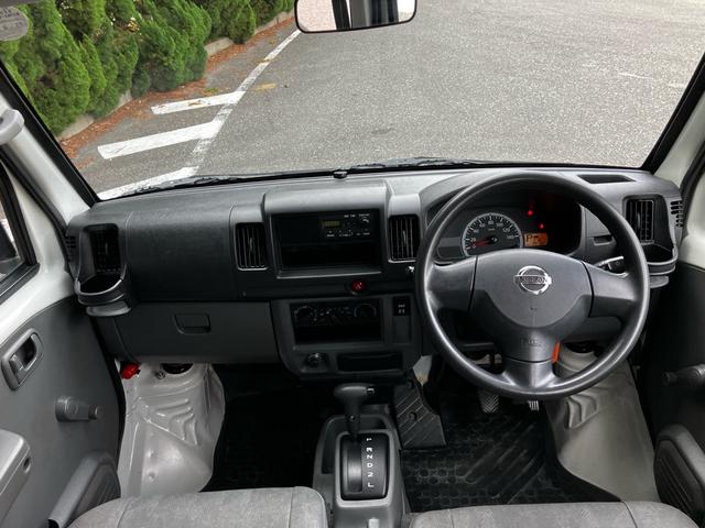 ＮＶ１００クリッパーバン ＤＸ　４ＷＤ　オートマ　ルーフキャリア　ＬＥＤヘッドライト　ＡＷ１２インチ　ＡＭ／ＦＭラジオ　両側スライドドア　エアコン　パワーステアリング　運転席・助手席エアバック（4枚目）