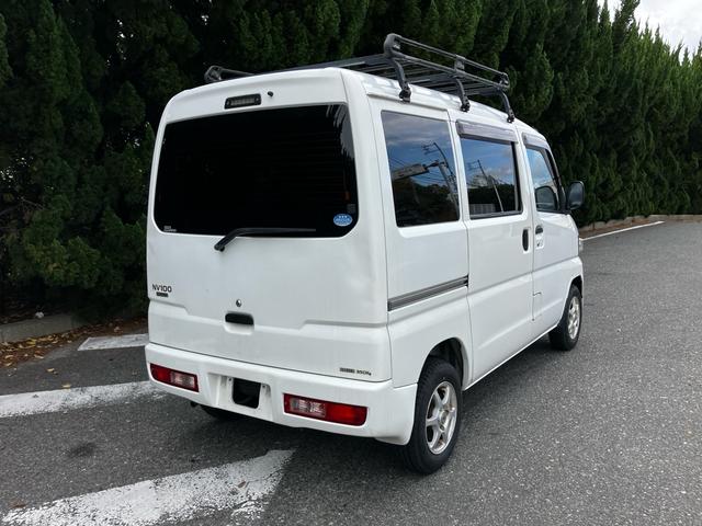 ＮＶ１００クリッパーバン ＤＸ　４ＷＤ　オートマ　ルーフキャリア　ＬＥＤヘッドライト　ＡＷ１２インチ　ＡＭ／ＦＭラジオ　両側スライドドア　エアコン　パワーステアリング　運転席・助手席エアバック（28枚目）