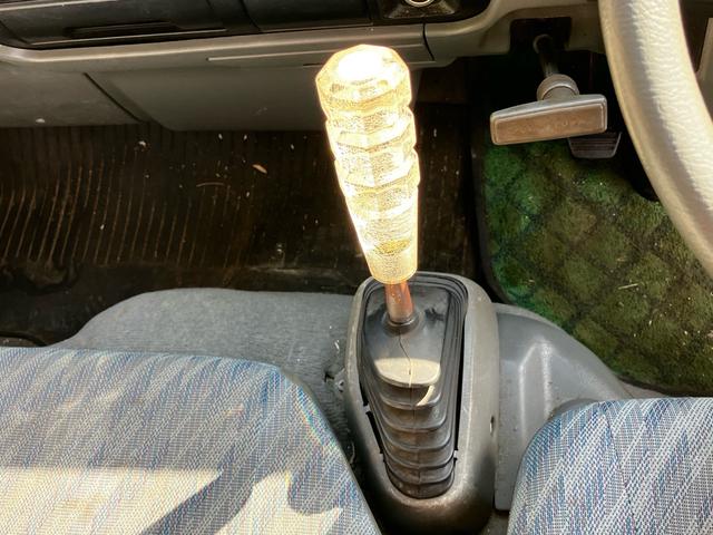 キャンター 　５速ＭＴ　ユニック　４段ムーブ　アーム付き　リモコン付き　ＥＴＣ　ＡＭ／ＦＭラジオ　エアコン　パワーウィンドウ（7枚目）