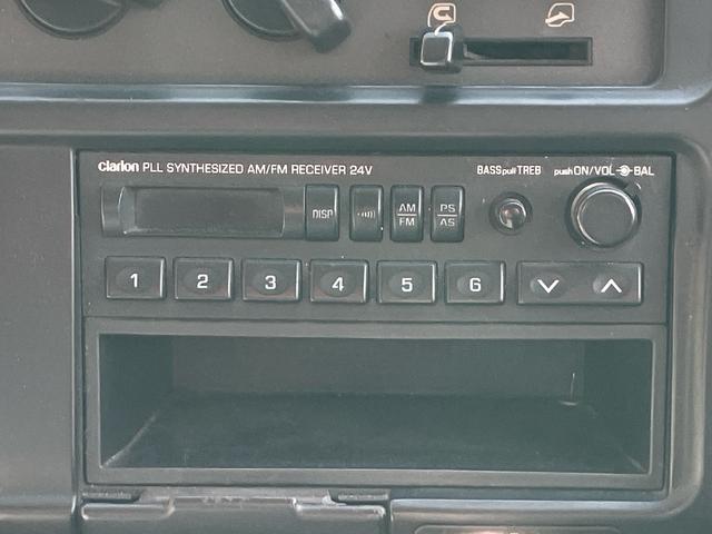 キャンター 　５速ＭＴ　ユニック　４段ムーブ　アーム付き　リモコン付き　ＥＴＣ　ＡＭ／ＦＭラジオ　エアコン　パワーウィンドウ（8枚目）