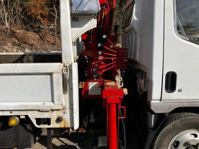 キャンター 　５速ＭＴ　ユニック　４段ムーブ　アーム付き　リモコン付き　ＥＴＣ　ＡＭ／ＦＭラジオ　エアコン　パワーウィンドウ（26枚目）