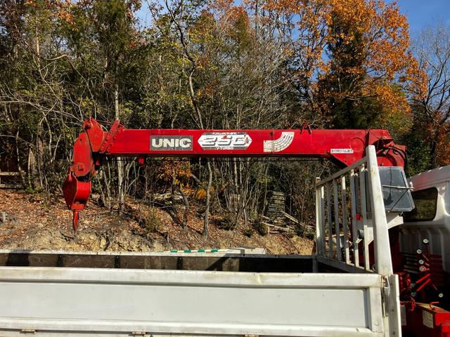 キャンター 　５速ＭＴ　ユニック　４段ムーブ　アーム付き　リモコン付き　ＥＴＣ　ＡＭ／ＦＭラジオ　エアコン　パワーウィンドウ（29枚目）