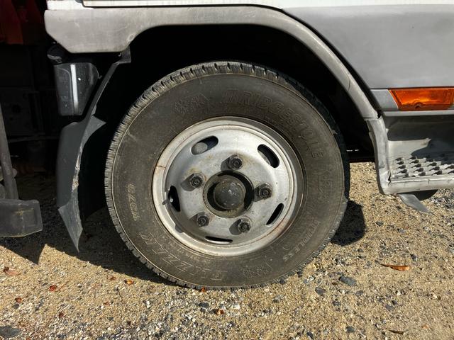 キャンター 　５速ＭＴ　ユニック　４段ムーブ　アーム付き　リモコン付き　ＥＴＣ　ＡＭ／ＦＭラジオ　エアコン　パワーウィンドウ（34枚目）