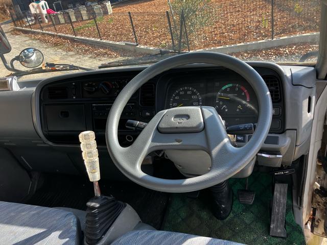 キャンター 　５速ＭＴ　ユニック　４段ムーブ　アーム付き　リモコン付き　ＥＴＣ　ＡＭ／ＦＭラジオ　エアコン　パワーウィンドウ（47枚目）