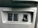 ＤＸ　４ＷＤ　オートマ　ルーフキャリア　ＬＥＤヘッドライト　ＡＷ１２インチ　ＡＭ／ＦＭラジオ　両側スライドドア　エアコン　パワーステアリング　運転席・助手席エアバック（11枚目）