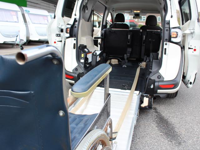 ウェルキャブ タイプ1 スローパー 5人乗車 TSS搭載(5枚目)