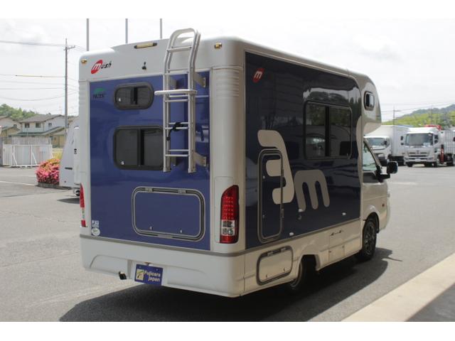 バネットトラック ナッツＲＶ　マッシュ　タイプＡ　４ＷＤ　ツインサブバッテリー　走行充電器　３５０Ｗインバーター　コンバーター　外部電源　ルーフベント　冷蔵庫　１９インチテレビ　ＦＦヒーター　ＥＴＣ　カーナビ（3枚目）