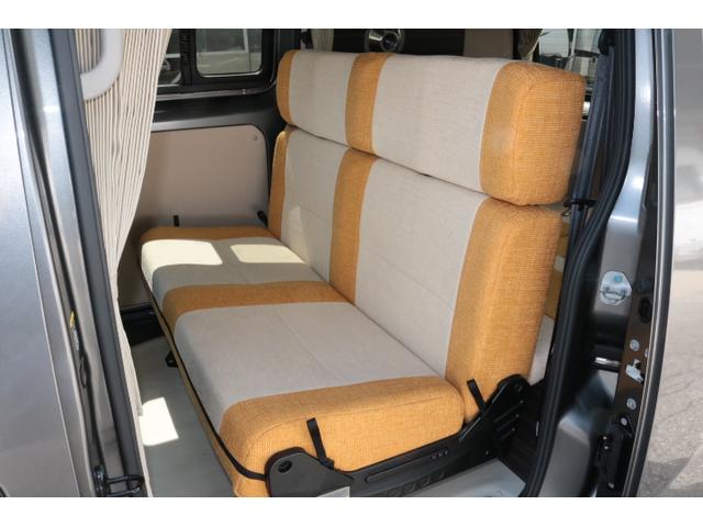 ＮＶ２００バネットバン キャンピングカー広島　ポップコン　ワンオーナー　ツインサブバッテリー　走行充電　３５０Ｗインバーター　コンバーター　ＦＦヒーター　ポップアップルーフ　ドライブレコーダー前後　ＥＴＣ　オーディオ（6枚目）