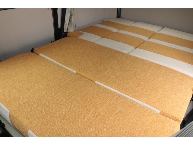 ＮＶ２００バネットバン キャンピングカー広島　ポップコン　ワンオーナー　ツインサブバッテリー　走行充電　３５０Ｗインバーター　コンバーター　ＦＦヒーター　ポップアップルーフ　ドライブレコーダー前後　ＥＴＣ　オーディオ（13枚目）