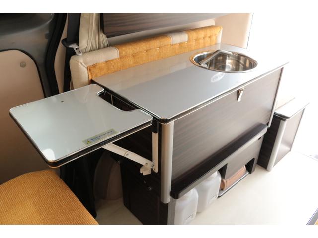 ＮＶ２００バネットバン キャンピングカー広島　ポップコン　ワンオーナー　ツインサブバッテリー　走行充電　３５０Ｗインバーター　コンバーター　ＦＦヒーター　ポップアップルーフ　ドライブレコーダー前後　ＥＴＣ　オーディオ（17枚目）