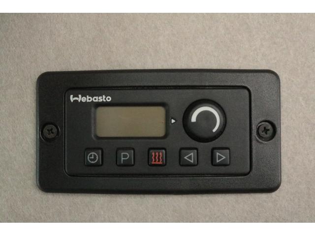 ハイエースバン テッツＲＶ　オリジナルキャンパー　ツインサブバッテリー　走行充電　１５００Ｗインバーター　コンバーター　外部電源　ルーフベント　電子レンジ　テレビ　ＦＦヒーター　メモリーカーナビ　ドライブレコーダー　ＥＴＣ　記録簿５枚（29枚目）