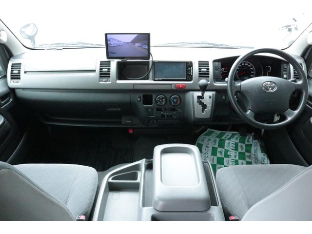ハイエースバン テッツＲＶ　オリジナルキャンパー　ツインサブバッテリー　走行充電　１５００Ｗインバーター　コンバーター　外部電源　ルーフベント　電子レンジ　テレビ　ＦＦヒーター　メモリーカーナビ　ドライブレコーダー　ＥＴＣ　記録簿５枚（33枚目）