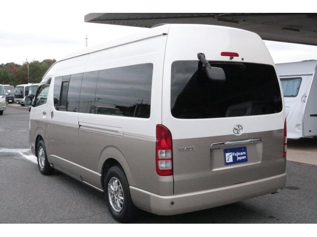 ハイエースバン テッツＲＶ　オリジナルキャンパー　ツインサブバッテリー　走行充電　１５００Ｗインバーター　コンバーター　外部電源　ルーフベント　電子レンジ　テレビ　ＦＦヒーター　メモリーカーナビ　ドライブレコーダー　ＥＴＣ　記録簿５枚（46枚目）