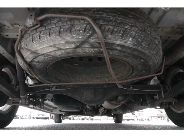 ハイエースバン テッツＲＶ　オリジナルキャンパー　ツインサブバッテリー　走行充電　１５００Ｗインバーター　コンバーター　外部電源　ルーフベント　電子レンジ　テレビ　ＦＦヒーター　メモリーカーナビ　ドライブレコーダー　ＥＴＣ　記録簿５枚（51枚目）