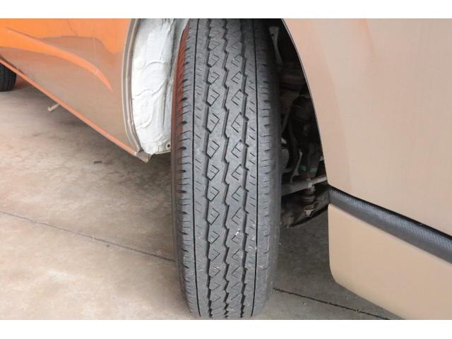 ハイエースバン テッツＲＶ　オリジナルキャンパー　ツインサブバッテリー　走行充電　１５００Ｗインバーター　コンバーター　外部電源　ルーフベント　電子レンジ　テレビ　ＦＦヒーター　メモリーカーナビ　ドライブレコーダー　ＥＴＣ　記録簿５枚（59枚目）