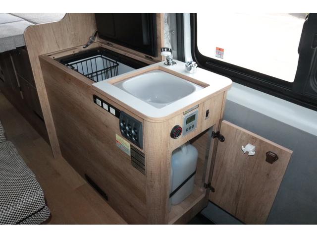 ハイエースバン ナッツＲＶ　リークＩＩ　ワンオーナー　ツインサブバッテリー　走行充電　コンバーター　外部電源　ルーフベント　冷蔵庫　ＦＦヒーター　メモリーカーナビ　ＥＴＣ　ドライブレコーダー（20枚目）