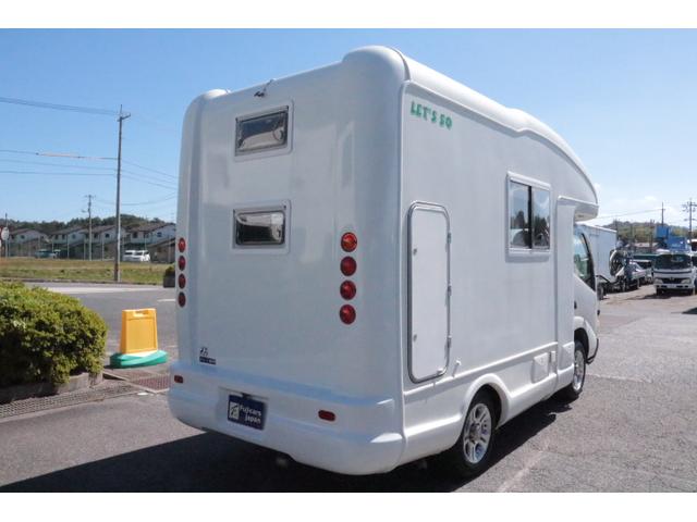 カムロード レクビィ　レッツ　ツインサブバッテリー　１５００Ｗインバーター　コンバーター　外部電源　冷蔵庫　２０インチテレビ　ＦＦヒーター　サイドオーニング　カーナビ　ＥＴＣ　記録簿８枚（3枚目）