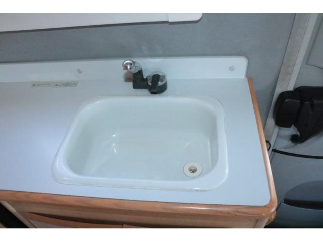 カムロード レクビィ　レッツ　ツインサブバッテリー　１５００Ｗインバーター　コンバーター　外部電源　冷蔵庫　２０インチテレビ　ＦＦヒーター　サイドオーニング　カーナビ　ＥＴＣ　記録簿８枚（16枚目）