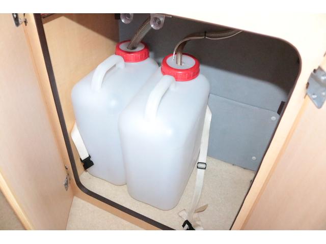 カムロード レクビィ　レッツ　ツインサブバッテリー　１５００Ｗインバーター　コンバーター　外部電源　冷蔵庫　２０インチテレビ　ＦＦヒーター　サイドオーニング　カーナビ　ＥＴＣ　記録簿８枚（17枚目）