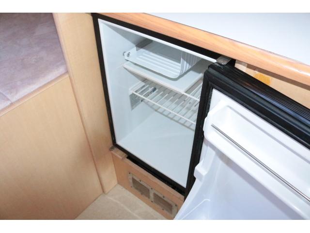 カムロード レクビィ　レッツ　ツインサブバッテリー　１５００Ｗインバーター　コンバーター　外部電源　冷蔵庫　２０インチテレビ　ＦＦヒーター　サイドオーニング　カーナビ　ＥＴＣ　記録簿８枚（18枚目）