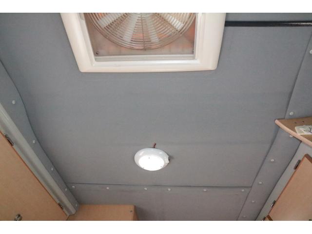 カムロード レクビィ　レッツ　ツインサブバッテリー　１５００Ｗインバーター　コンバーター　外部電源　冷蔵庫　２０インチテレビ　ＦＦヒーター　サイドオーニング　カーナビ　ＥＴＣ　記録簿８枚（29枚目）