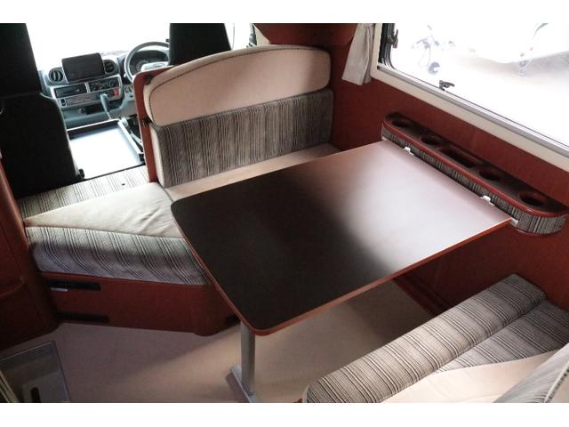 カムロード ナッツRV クレア5.3X ワンオーナー トリプルサブバッテリー 走行充電 1500Wインバーター 外部電源 家庭用エアコン ルーフベント ソーラーパネル2枚 冷蔵庫 電子レンジ 19インチテレビ FFヒーター サイドオーニング(10枚目)