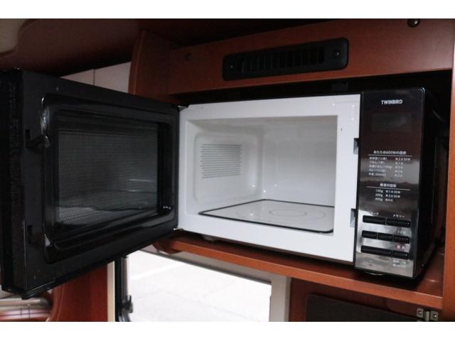 カムロード ナッツRV クレア5.3X ワンオーナー トリプルサブバッテリー 走行充電 1500Wインバーター 外部電源 家庭用エアコン ルーフベント ソーラーパネル2枚 冷蔵庫 電子レンジ 19インチテレビ FFヒーター サイドオーニング(29枚目)