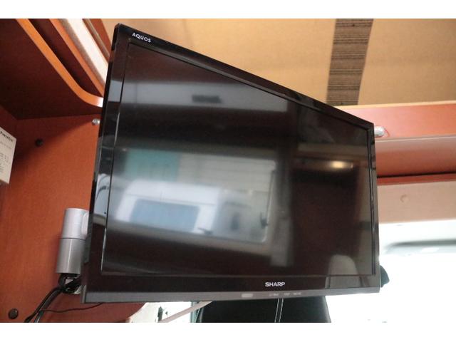 カムロード ナッツRV クレア5.3X ワンオーナー トリプルサブバッテリー 走行充電 1500Wインバーター 外部電源 家庭用エアコン ルーフベント ソーラーパネル2枚 冷蔵庫 電子レンジ 19インチテレビ FFヒーター サイドオーニング(32枚目)