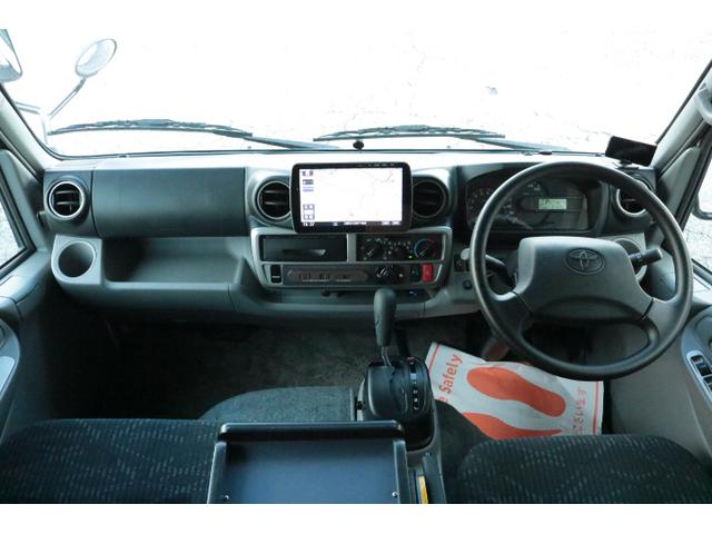 カムロード ナッツRV クレア5.3X ワンオーナー トリプルサブバッテリー 走行充電 1500Wインバーター 外部電源 家庭用エアコン ルーフベント ソーラーパネル2枚 冷蔵庫 電子レンジ 19インチテレビ FFヒーター サイドオーニング(42枚目)