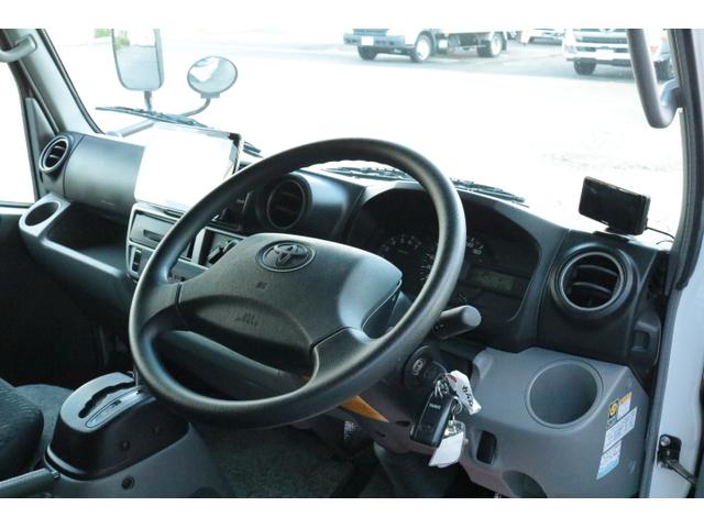 カムロード ナッツRV クレア5.3X ワンオーナー トリプルサブバッテリー 走行充電 1500Wインバーター 外部電源 家庭用エアコン ルーフベント ソーラーパネル2枚 冷蔵庫 電子レンジ 19インチテレビ FFヒーター サイドオーニング(51枚目)