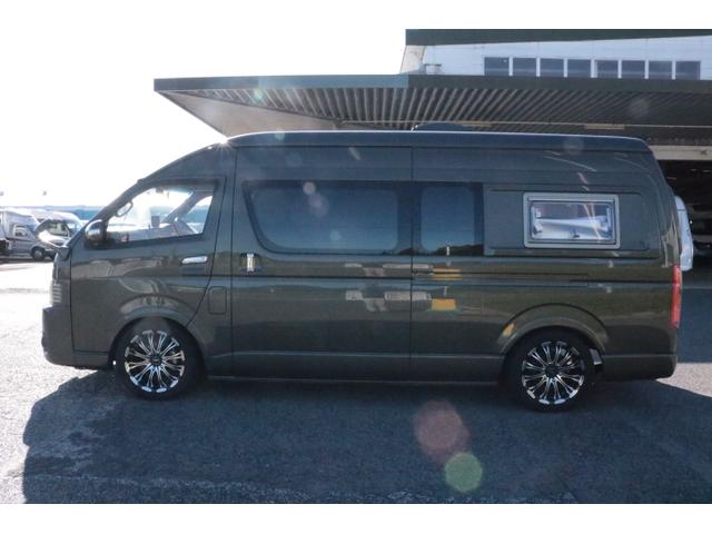 ハイエースバン キャンパー鹿児島 ボス ツインサブバッテリー 走行充電 1500Wインバーター コンバーター 外部電源 ルーフベント ソーラーパネル1枚 冷蔵庫 19インチテレビ ランチョショック FFヒーター(51枚目)