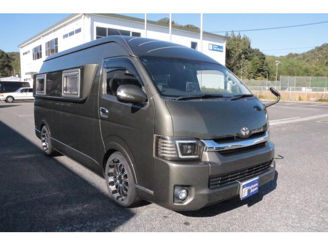 ハイエースバン キャンパー鹿児島 ボス ツインサブバッテリー 走行充電 1500Wインバーター コンバーター 外部電源 ルーフベント ソーラーパネル1枚 冷蔵庫 19インチテレビ ランチョショック FFヒーター(54枚目)