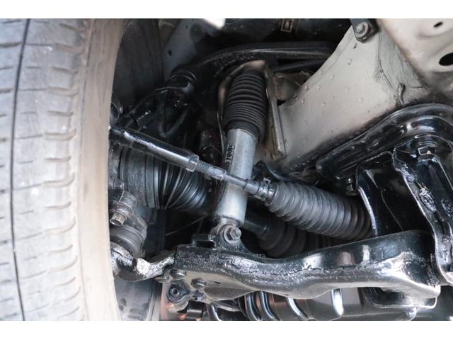 ハイエースバン キャンパー鹿児島 ボス ツインサブバッテリー 走行充電 1500Wインバーター コンバーター 外部電源 ルーフベント ソーラーパネル1枚 冷蔵庫 19インチテレビ ランチョショック FFヒーター(59枚目)