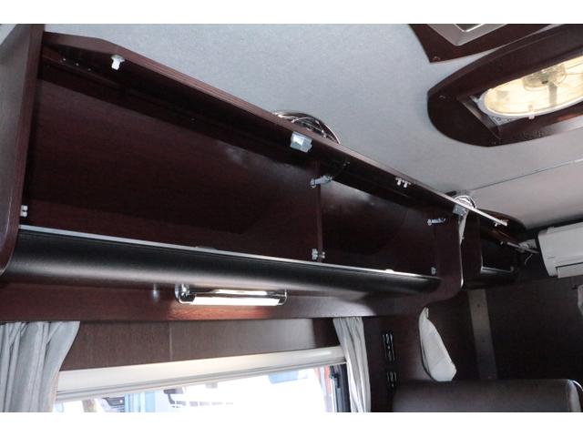 カムロード ナッツRVクレソンボヤージュエボライト トリプルサブバッテリー 家庭用エアコン 走行充電 FFヒーター 1500Wインバーター コンバーター 外部電源 ルーフベント ソーラーパネル1枚 冷蔵庫 電子レンジ 19インチテレビ サイドオーニング(23枚目)