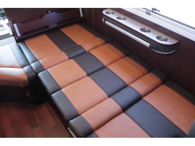 カムロード ナッツRVクレソンボヤージュエボライト トリプルサブバッテリー 家庭用エアコン 走行充電 FFヒーター 1500Wインバーター コンバーター 外部電源 ルーフベント ソーラーパネル1枚 冷蔵庫 電子レンジ 19インチテレビ サイドオーニング(28枚目)