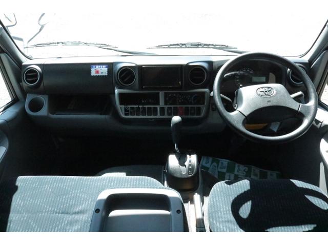 カムロード ナッツRVクレソンボヤージュエボライト トリプルサブバッテリー 家庭用エアコン 走行充電 FFヒーター 1500Wインバーター コンバーター 外部電源 ルーフベント ソーラーパネル1枚 冷蔵庫 電子レンジ 19インチテレビ サイドオーニング(33枚目)