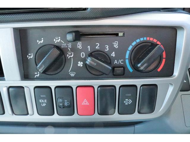 カムロード ナッツRVクレソンボヤージュエボライト トリプルサブバッテリー 家庭用エアコン 走行充電 FFヒーター 1500Wインバーター コンバーター 外部電源 ルーフベント ソーラーパネル1枚 冷蔵庫 電子レンジ 19インチテレビ サイドオーニング(37枚目)