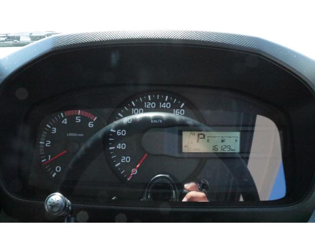 カムロード ナッツRVクレソンボヤージュエボライト トリプルサブバッテリー 家庭用エアコン 走行充電 FFヒーター 1500Wインバーター コンバーター 外部電源 ルーフベント ソーラーパネル1枚 冷蔵庫 電子レンジ 19インチテレビ サイドオーニング(40枚目)