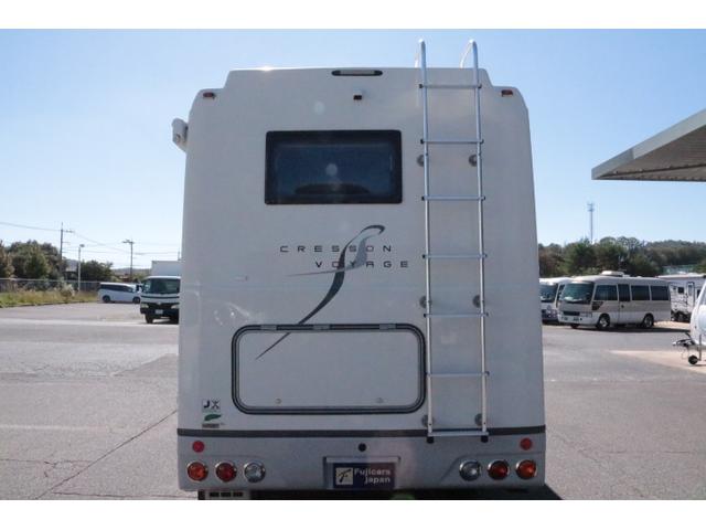 カムロード ナッツRVクレソンボヤージュエボライト トリプルサブバッテリー 家庭用エアコン 走行充電 FFヒーター 1500Wインバーター コンバーター 外部電源 ルーフベント ソーラーパネル1枚 冷蔵庫 電子レンジ 19インチテレビ サイドオーニング(48枚目)