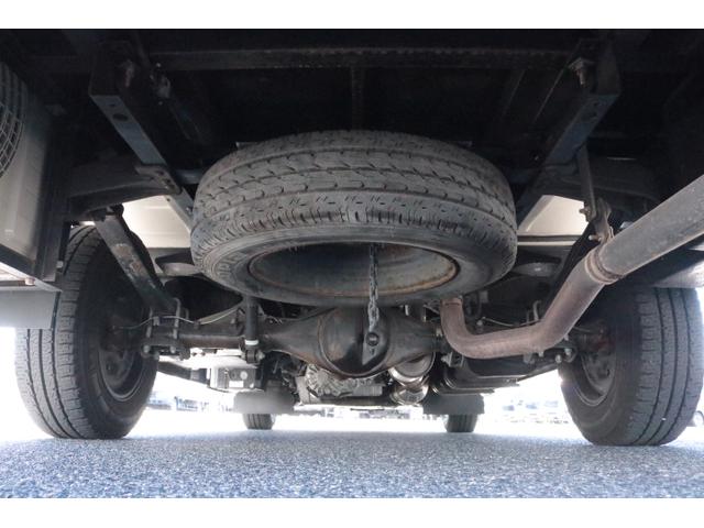 カムロード ナッツRVクレソンボヤージュエボライト トリプルサブバッテリー 家庭用エアコン 走行充電 FFヒーター 1500Wインバーター コンバーター 外部電源 ルーフベント ソーラーパネル1枚 冷蔵庫 電子レンジ 19インチテレビ サイドオーニング(51枚目)