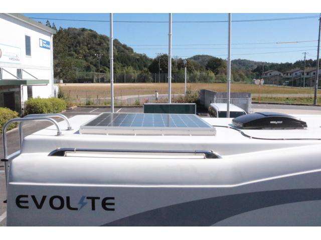 カムロード ナッツRVクレソンボヤージュエボライト トリプルサブバッテリー 家庭用エアコン 走行充電 FFヒーター 1500Wインバーター コンバーター 外部電源 ルーフベント ソーラーパネル1枚 冷蔵庫 電子レンジ 19インチテレビ サイドオーニング(59枚目)