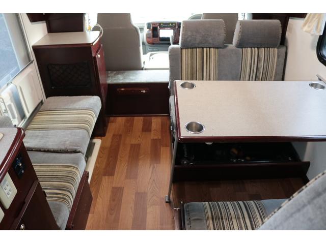 カムロード ナッツＲＶ　クレソンボーダーエディション　ツインサブバッテリー　走行充電　インバーター　コンバーター　外部電源　ルーフベント　ソーラーパネル１枚　冷蔵庫　ＦＦヒーター　サイドオーニング　コーナーセンサー　メモリーカーナビ　ＥＴＣ１．０（16枚目）